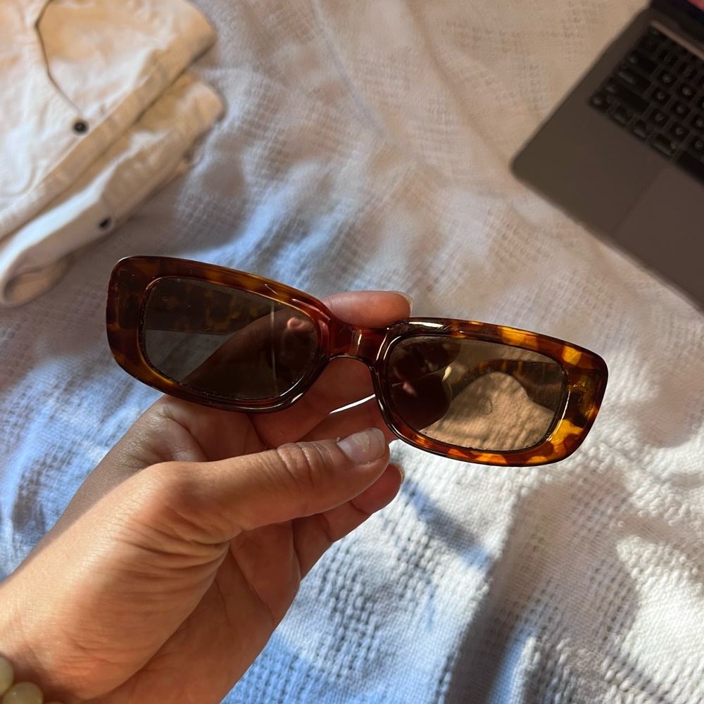 Tortoiseshell Rectangular Sunglasses - image 4